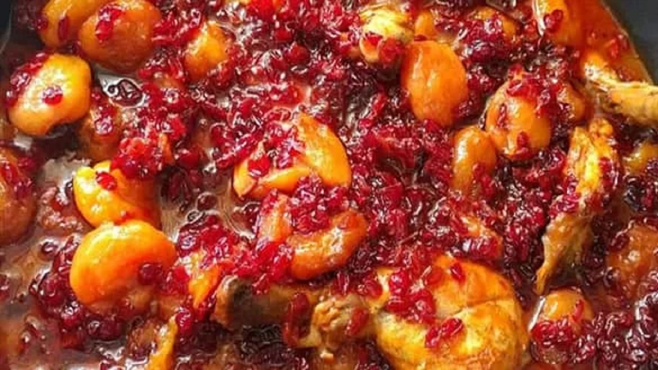 نهار/ طرز تهيه «خورش زرشک آلو» اصيل مازندراني؛ خوشمزه و لذيذ