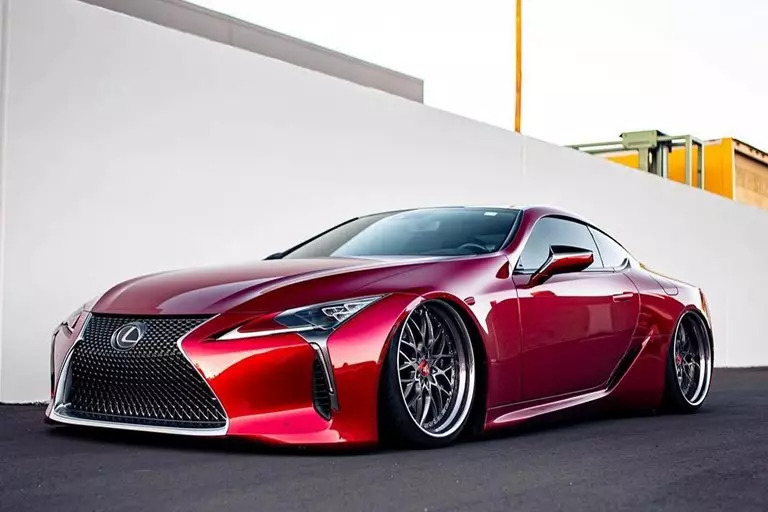 نسخه سفارشی لکسوس LC500 با کیت تنظیم ارتفاع و رینگ بزرگ معرفی شد