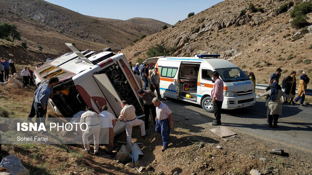 مقصر حادثه واژگونی اتوبوس خبرنگاران شناخته شد