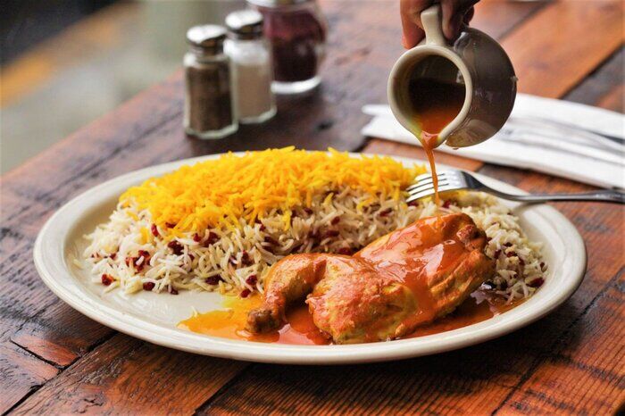 غذاي اصلي/ طرز تهيه «چلو مرغ» مجلسي و رستوراني