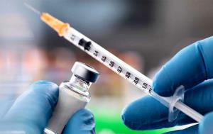 ۱۴۸۷ سالمند کمیجانی واکسن کرونا دریافت کردند