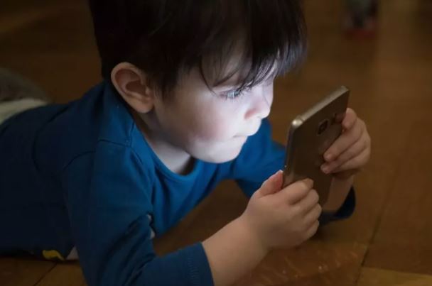 چین با کمک فناوری تشخیص چهره مانع بازی کردن کودکان در شب می‌شود