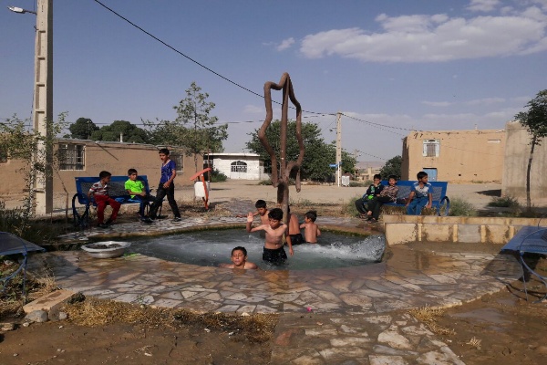 چشمه زیبای روستای غینرجه خنداب