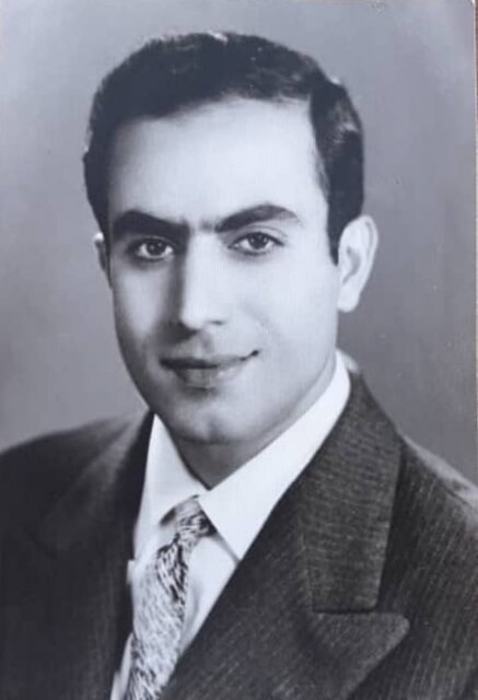 یک شاهینی دیگر پر کشید
