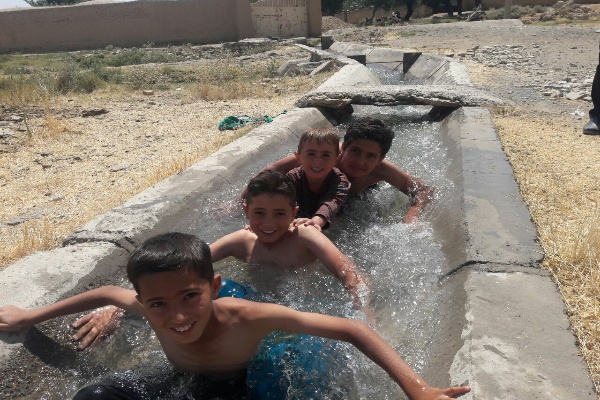 چشمه زیبای روستای غینرجه خنداب