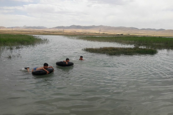 چشمه زیبای روستای غینرجه خنداب
