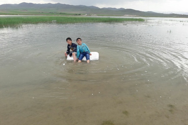 چشمه زیبای روستای غینرجه خنداب