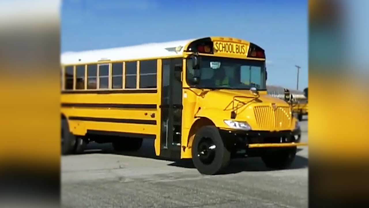 فیلمی جالب از خط تولید اتوبوس‌های مدرسه