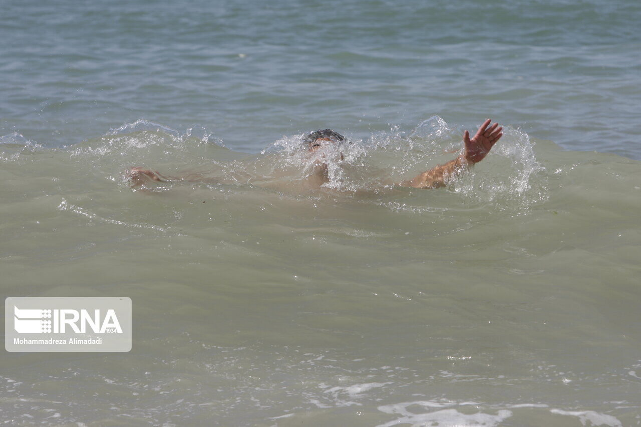 وسوسه شنا سومین قربانی خود در ساحل کیش را گرفت