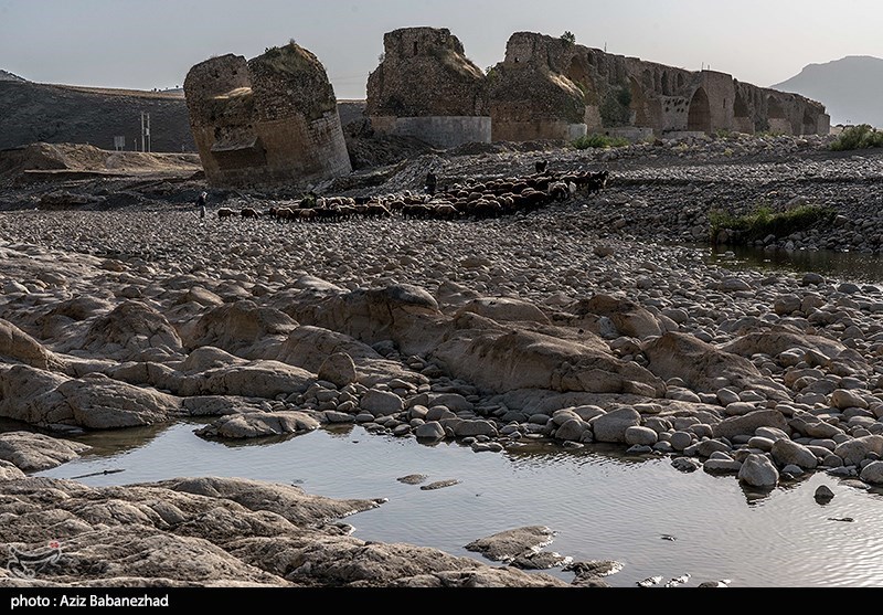 عکس/ خشک شدن رودخانه کشکان لرستان