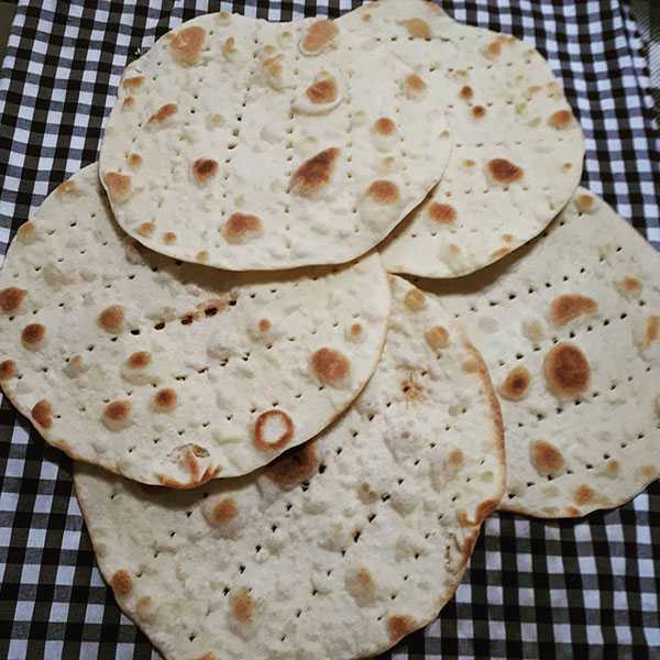 طرز تهيه نان تافتون خوشمزه و مخصوص به روش بازاري