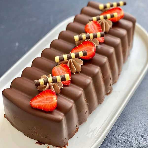 طرز تهيه کيک شکلاتي يخچالي خوشمزه با طعم فوق العاده