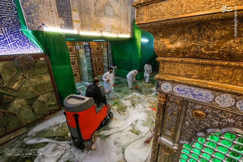 عکس/ غبارروبی حرم حضرت علی(ع)