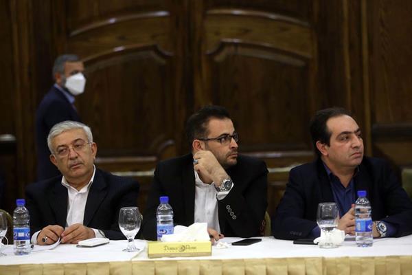 عکس/ نشست تجار و بازرگانان ایرانی و سوری با قالیباف