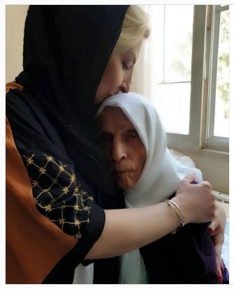 چهره ها/ دلتنگی مرجانه گلچین برای مادرش