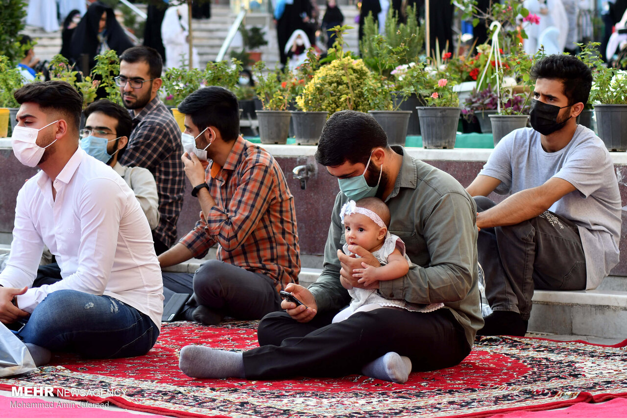 عکس/ اجتماع بزرگ عید ولایت در امامزاده صالح (ع)