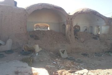 مکان‌های ناامن توسط شهرداری زرند تخریب شد