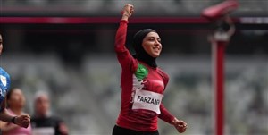 بازگشت سریع فرزانه فصیحی به ایران!
