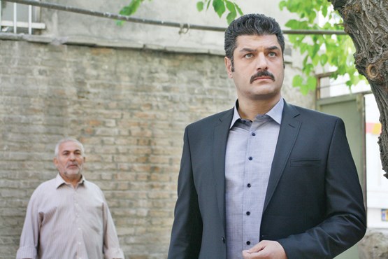 میخواد عامل بدبختیاشو غرق کنه!