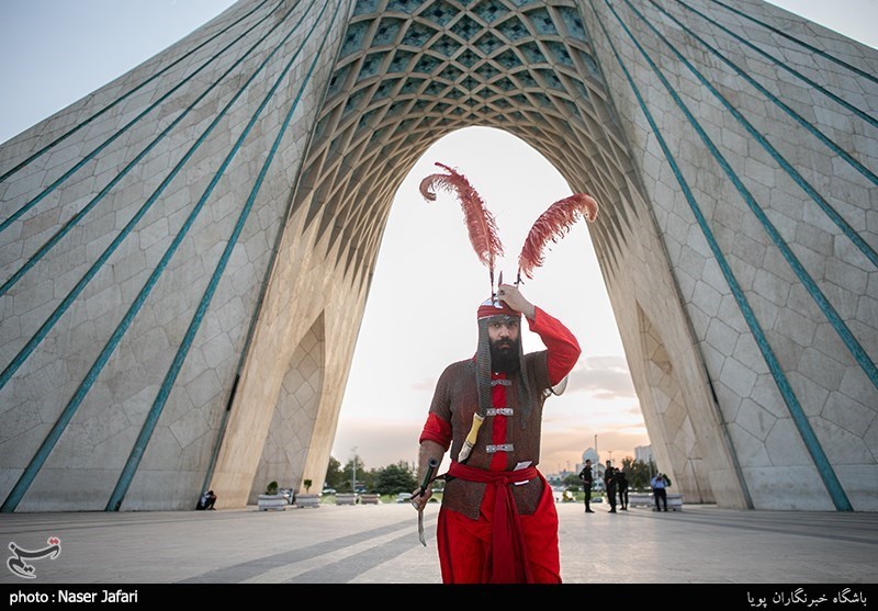 تعزیه خوانی در میدان آزادی تهران