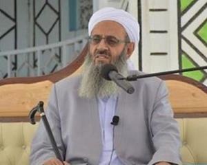مولوی عبدالحمید به طالبان تبریک گفت