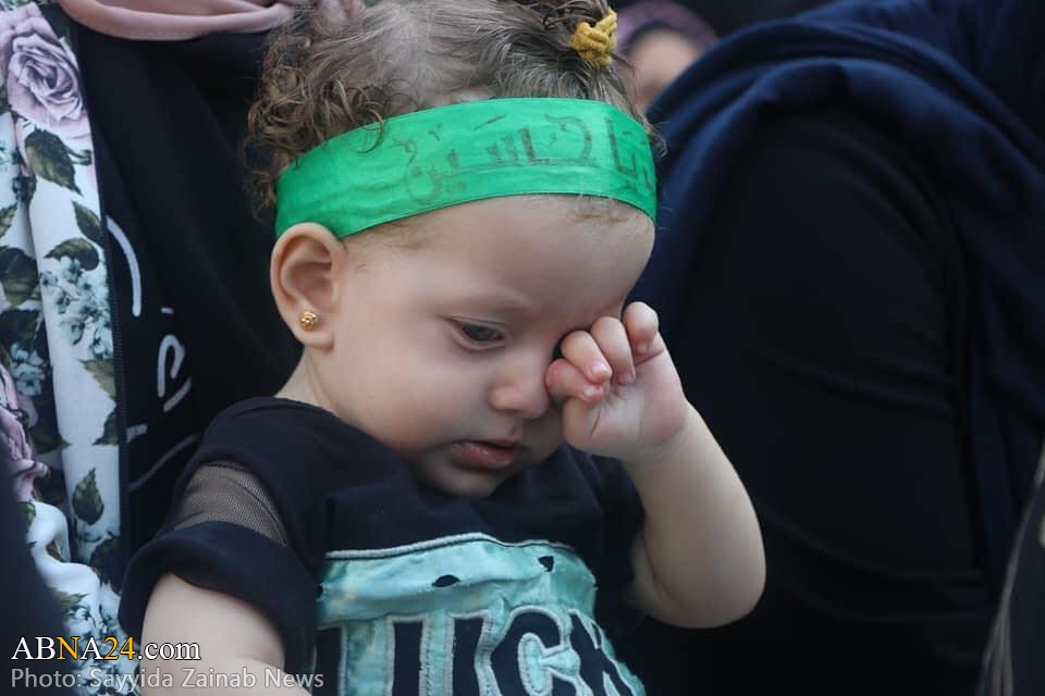 سوگواری روز عاشورا در حرم حضرت زینب(س)