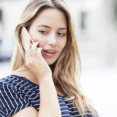 چگونه پشت تلفن صحبت کنیم؟