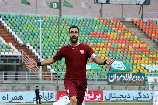 قاسمینژاد در دور راهی استقلال و پرسپولیس