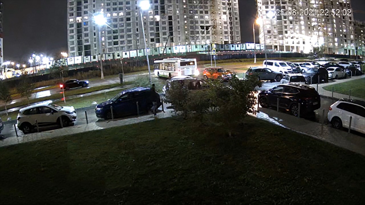 دور زدن ناشیانه راننده اتوبوس را ببینید