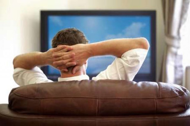 چند ساعت تماشای تلویزیون سبب سکته مغزی می شود؟