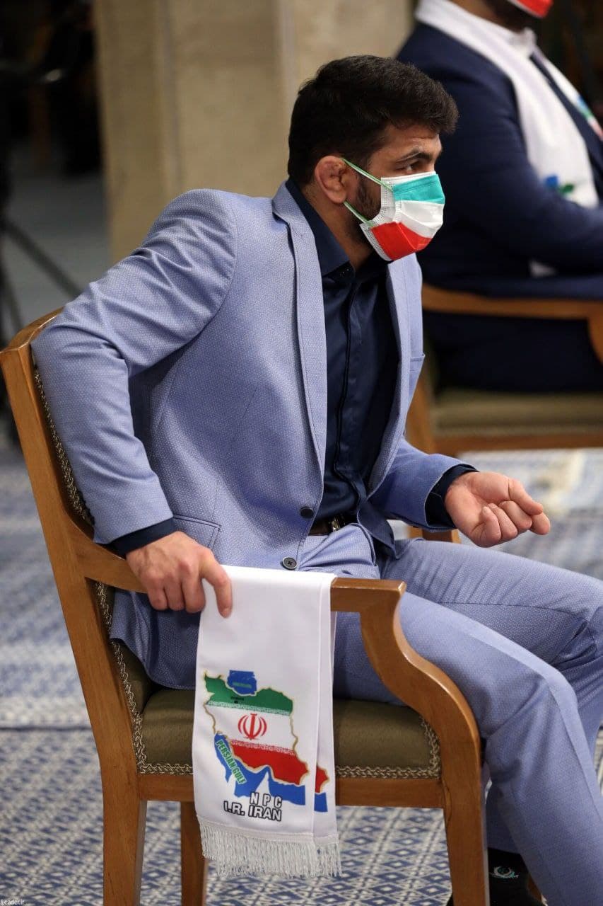 تصویری از حسن یزدانی در دیدار صبح امروز قهرمانان با رهبر معظم انقلاب
