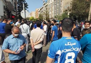 تجمع دوباره هواداران استقلال مقابل وزارت ورزش