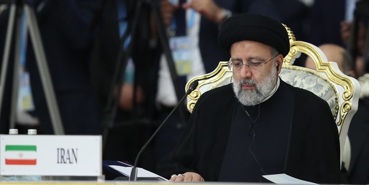 رئیسی مرقد میرسیدعلی همدانی را در تاجیکستان زیارت کرد