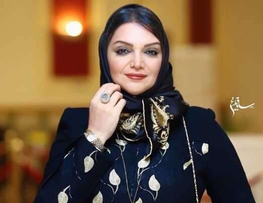 چهره ها/ الهام پاوه نژاد با کیک تولد 50 سالگی اش