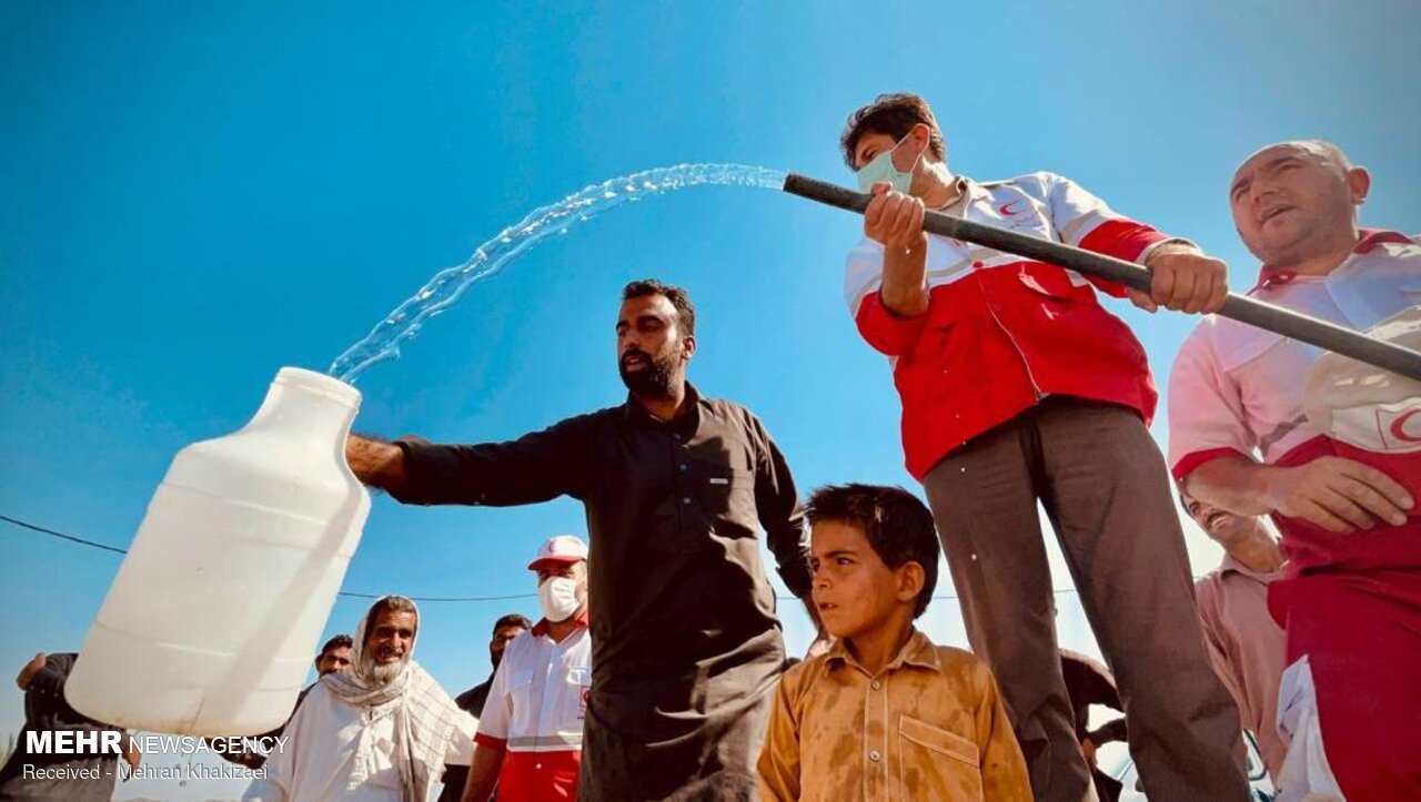 عکس/ «نذر آب ۴» در شهرستان مهرستان سیستان و بلوچستان