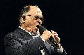 آهنگ دلنشین «عاشقانه» با صدای زنده یاد محمد نوری 
