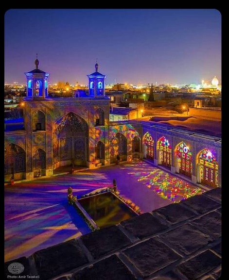 مسجد رنگارنگ نصیرالملک
