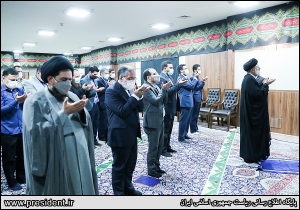 عکس/ دیدار آیت‌الله رئیسی با جمعی از فرزندان و خانواده شهدا