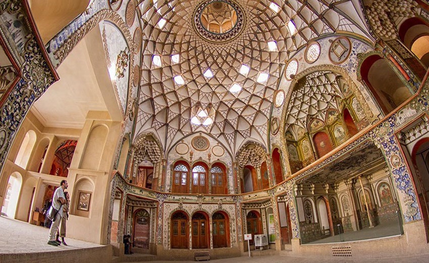 عکس/ گوشه ای از شاهکار مهندسی ایرانی در خانه بروجردی ها