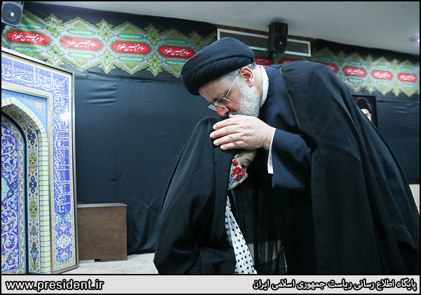 عکس/ دیدار آیت‌الله رئیسی با جمعی از فرزندان و خانواده شهدا