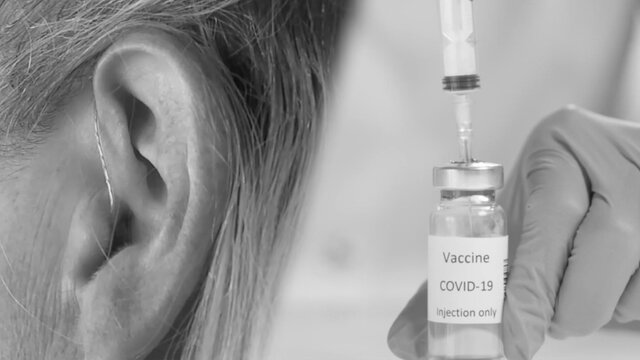 کرونا/ وزوز گوش عارضه کدام واکسن کووید-۱۹ است؟
