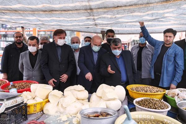 عکس/ گفتگوی قالیباف با بازاریان در بازار صومعه سرا 