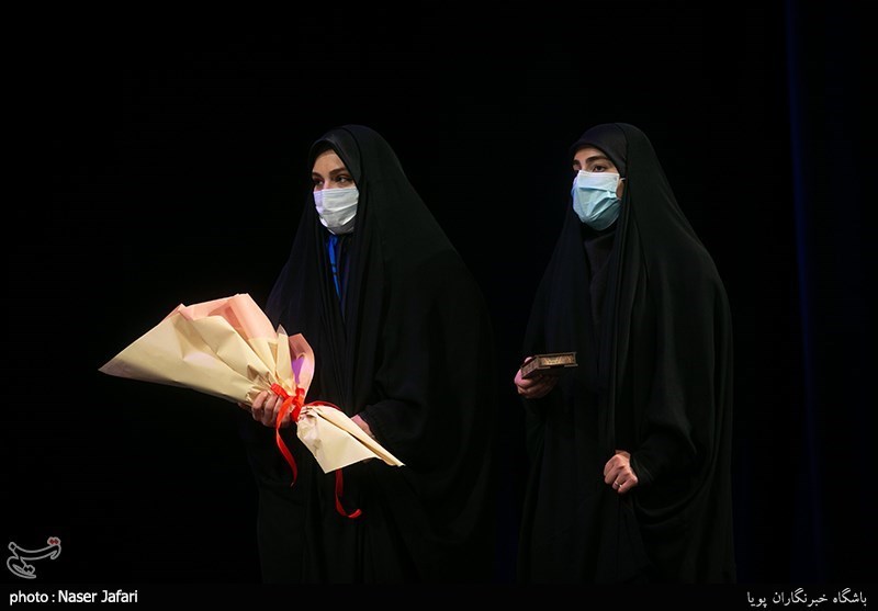 عکس/ خانواده شهید حاج قاسم سلیمانی در افتتاحیه کنگره ملی شعر سردار سربداران