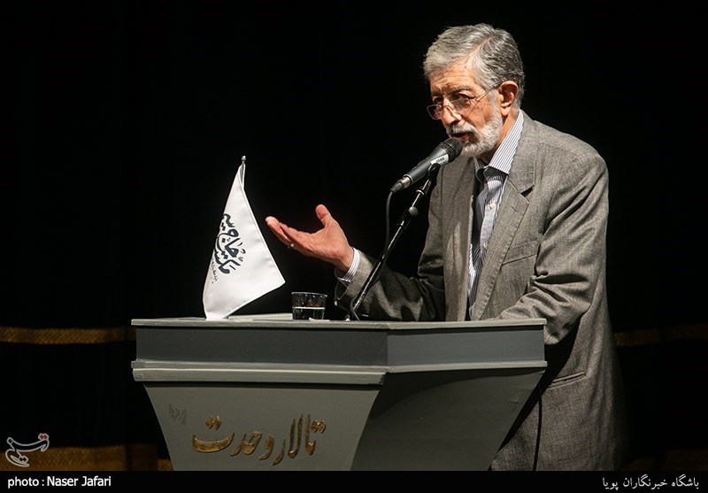 عکس/ خانواده شهید حاج قاسم سلیمانی در افتتاحیه کنگره ملی شعر سردار سربداران