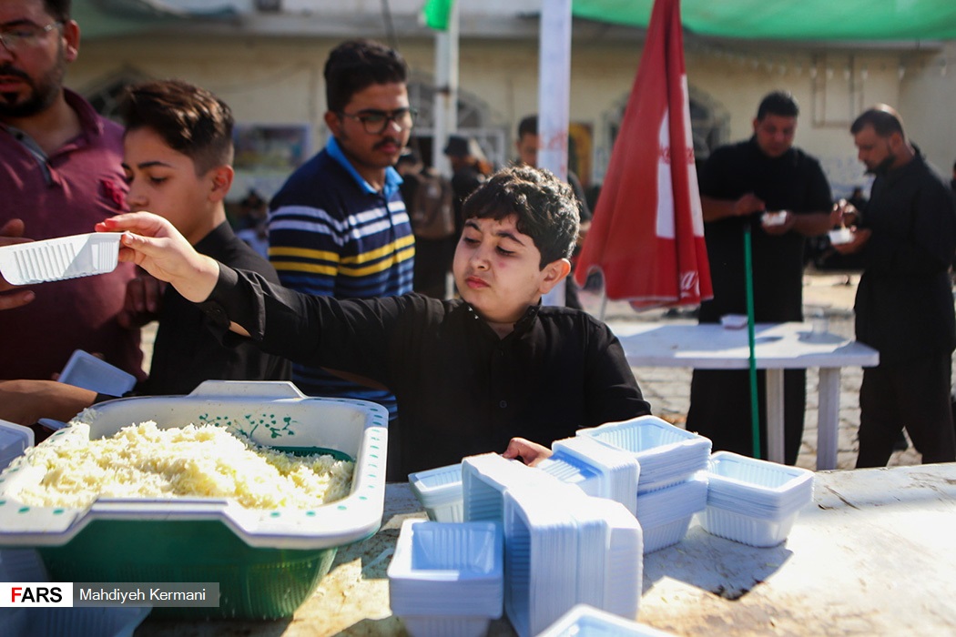 عکس/ خادمان کوچک زوار الحسین