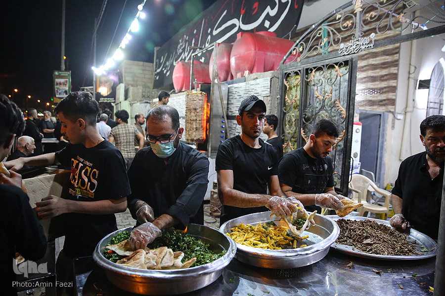 عکس/ موکب کفیل زینب شیرازی‌ها در شهر نجف