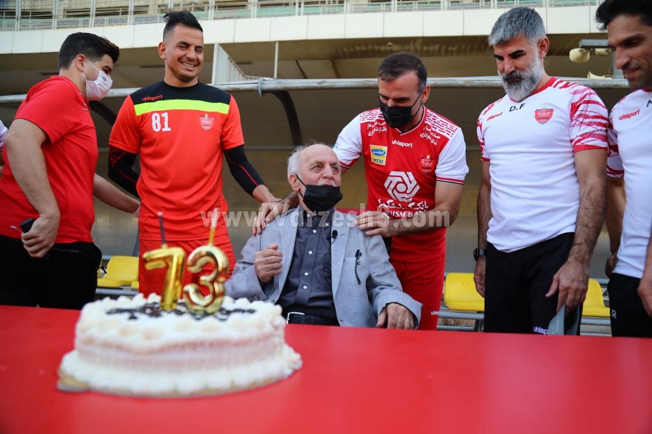 جشن تولد خوردبین با حضور پرسپولیسیها
