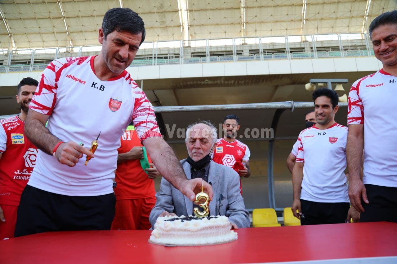 جشن تولد خوردبین با حضور پرسپولیسیها
