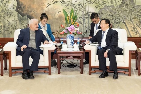 دیدار سفیر ایران در چین با شهردار شانگهای