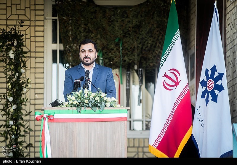 آغاز سال تحصیلی با حضور وزیر ارتباطات در مدرسه فرزانگان